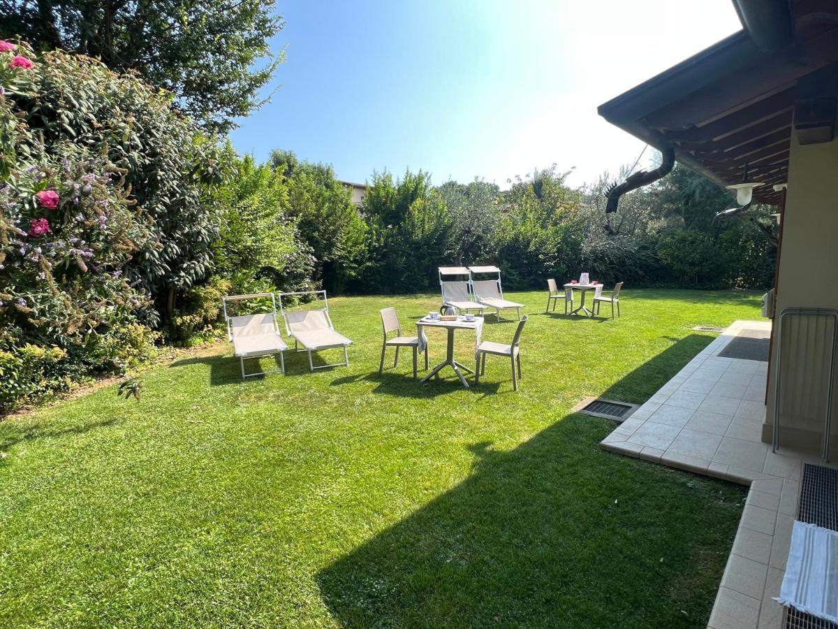 Steba House Savani Barbara Foresteria Lombarda Lonato Buitenkant foto